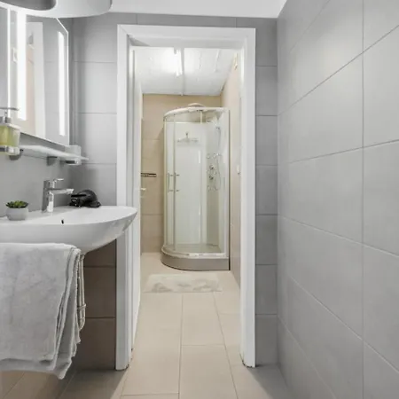Yello Homes - Tiny Loft - 4 Personen - Flughafen 아파트