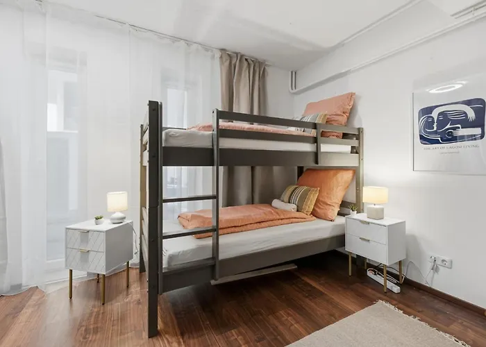 Yello Homes - Tiny Loft - 4 Personen - Flughafen 公寓