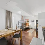 Yello Homes - Tiny Loft - 4 Personen - Flughafen Apartment