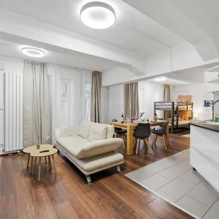 Yello Homes - Tiny Loft - 4 Personen - Flughafen Apartmán Norimberk