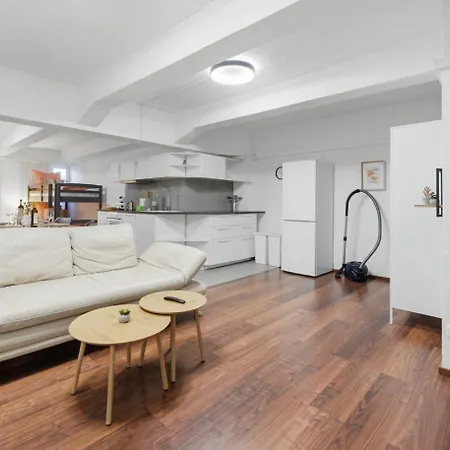 Yello Homes - Tiny Loft - 4 Personen - Flughafen Norimberk