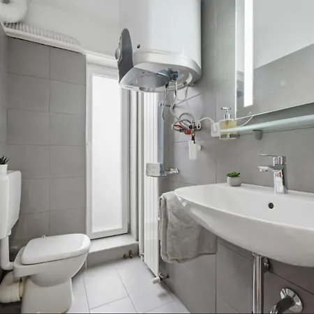 Yello Homes - Tiny Loft - 4 Personen - Flughafen Апартаменты *