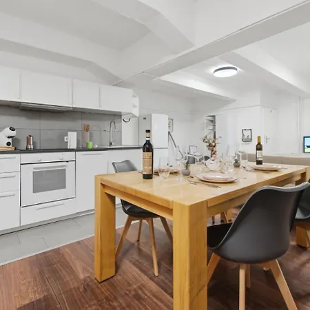 Yello Homes - Tiny Loft - 4 Personen - Flughafen דירה נירנברג