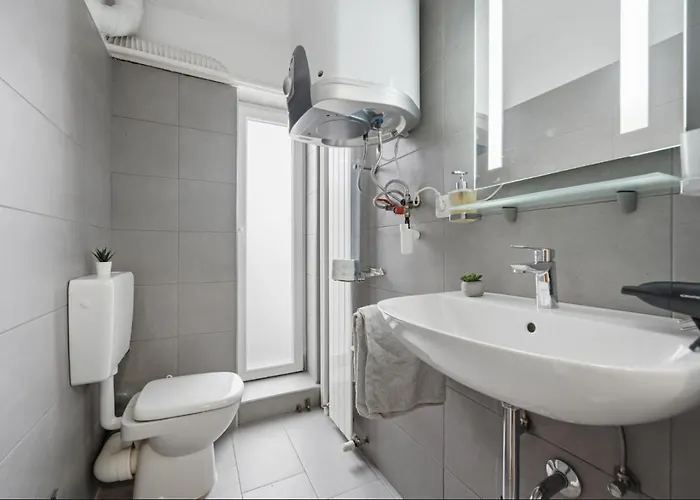 Yello Homes - Tiny Loft - 4 Personen - Flughafen Апартаменты *